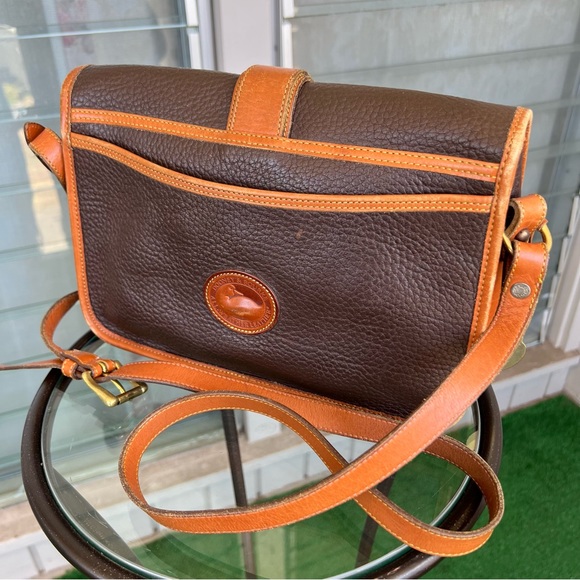Vintage Dooney Bourke crossbody bag dark brown tan trim Made in USA - Picture 8 of 16